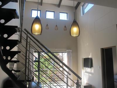 Apartment / Flat For Sale in Bloubergrant, Cape Town