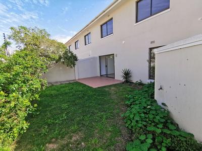 Townhouse For Rent in Table View, Cape Town