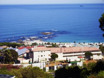 Apartment / Flat For Rent in Camps Bay, Cape Town