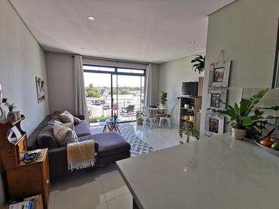 Apartment / Flat For Sale in Bloubergrant, Cape Town