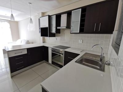 Apartment / Flat For Sale in Bloubergrant, Cape Town
