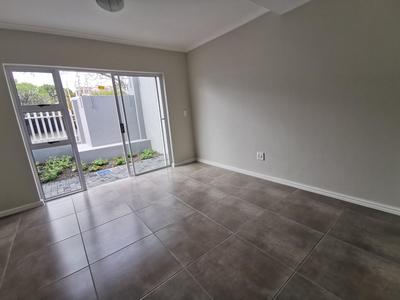 Apartment / Flat For Rent in Flamingo Vlei, Cape Town