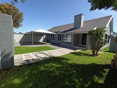 House For Sale in Monte Vista, Goodwood
