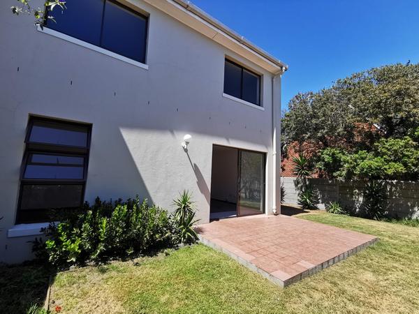 Townhouse For Rent in Table View, Cape Town