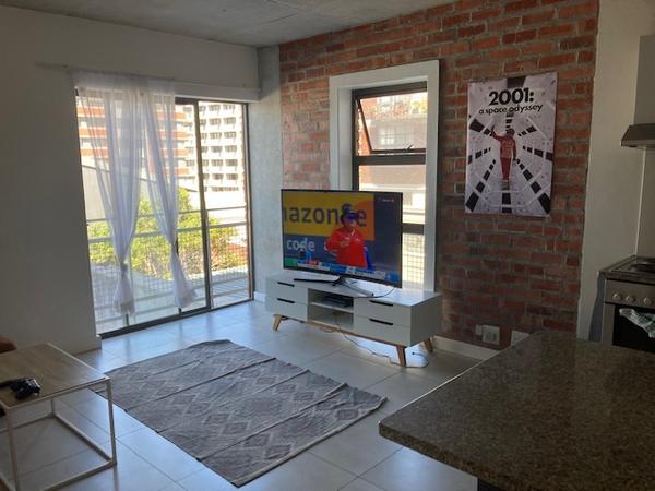 Apartment / Flat For Rent in Observatory, Cape Town