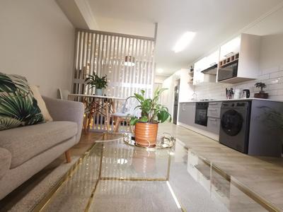 Apartment / Flat For Rent in Flamingo Vlei, Cape Town